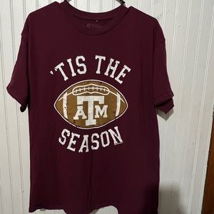 Women’s graphic tee. Size L fits like a M.